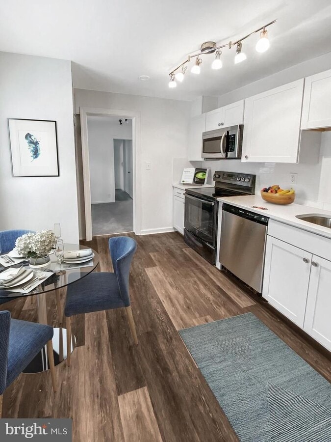 Photo - 201 - 364 Roberts- Sparango Unit B