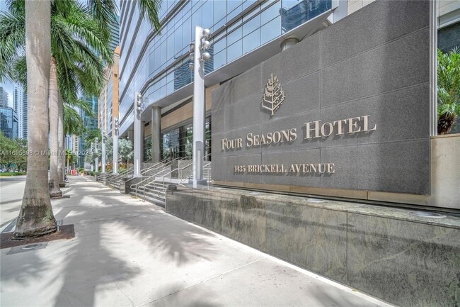 Building Photo - 1435 Brickell Ave Unit 3012 Rental