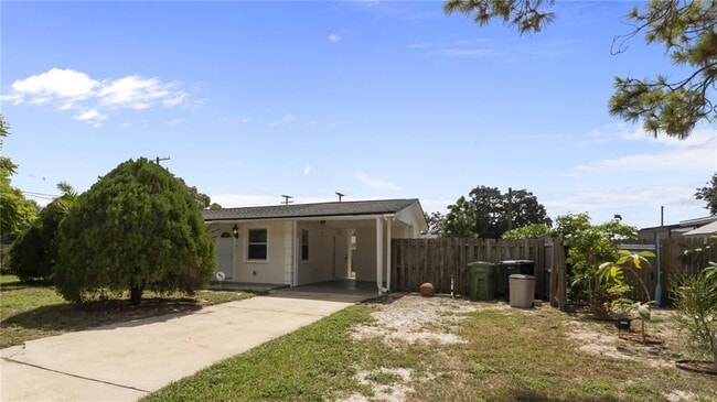 Building Photo - 3202 W Rogers Ave