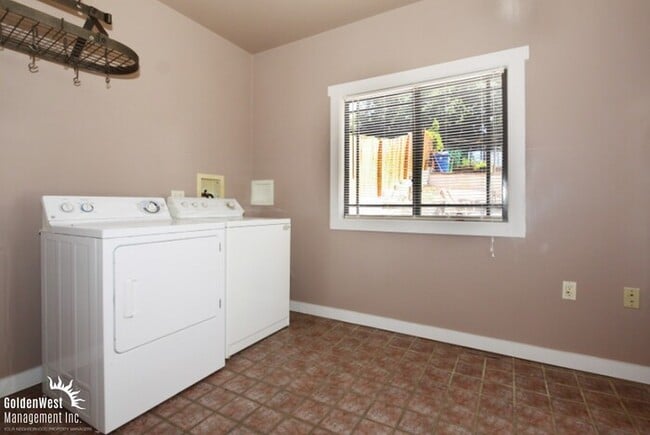 Photo - Beautiful 2Bdm 1.5Ba Home in the Heart of Los Angeles