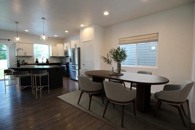 Photo - 2551 W Sorbonne Dr