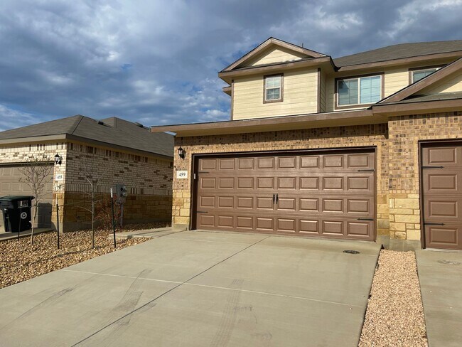 Photo - 3 Bedroom, 2.5 Bathroom, Two-story Duplex with a huge back yard in New Braunfels!