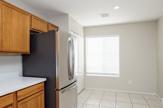 Photo - 664 Rising Brook Dr