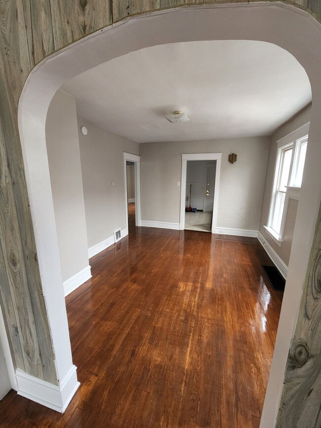 Photo - 121 E 29th St Unit #2