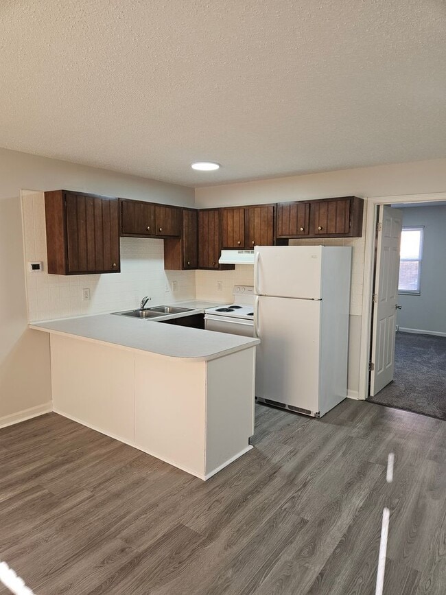 Photo - Nice 1Br/1Bath Apartment For Rent Unit Apt #33