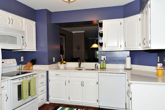 Photo - 4745 Columbia Rd