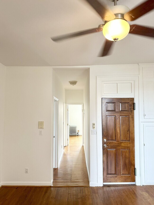 Photo - 33-12 28th St