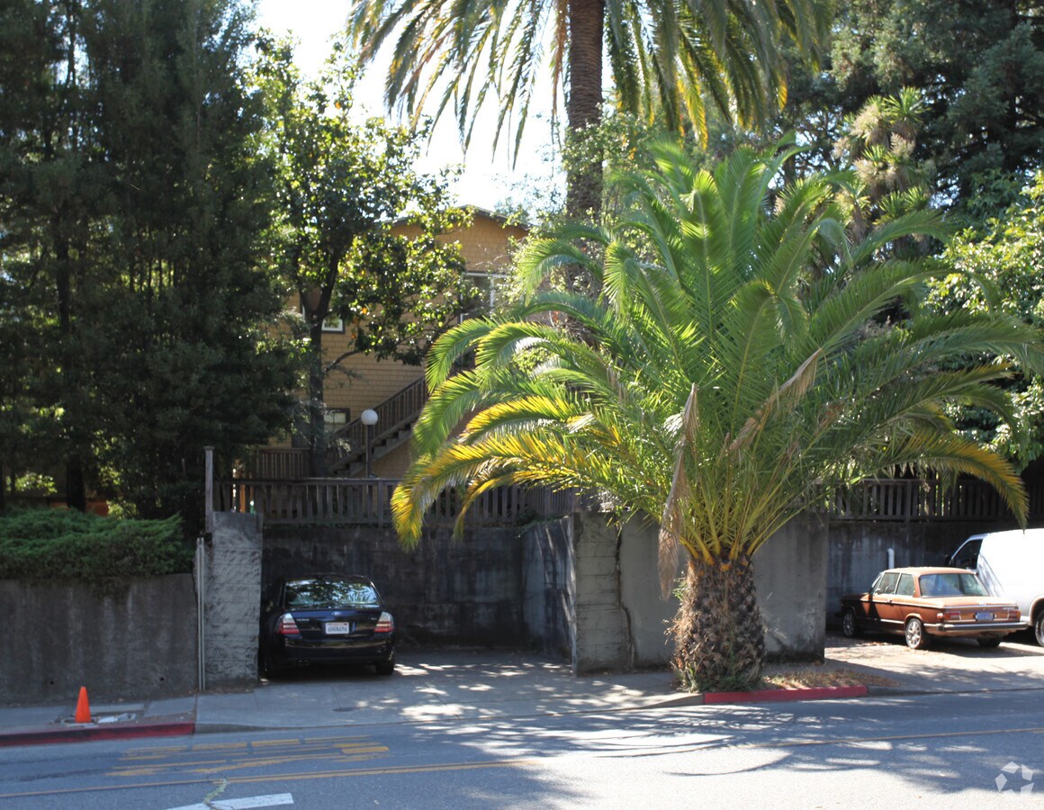 Photo - 1107 Sir Francis Drake Blvd