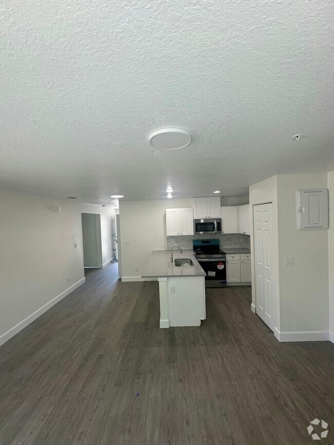 Building Photo - 326 S Grosse Ave Unit D Rental
