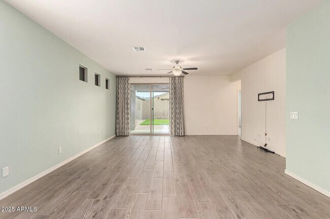 Photo - 3227 W Carter Rd