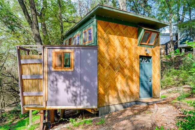 Photo - 5323 Downs Dr