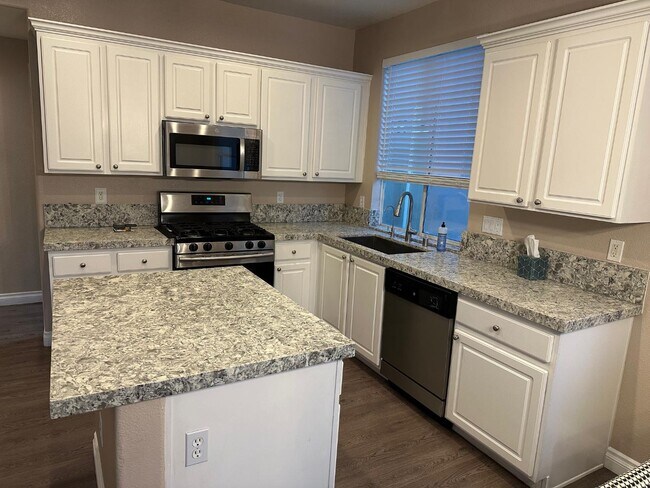 Photo - 7533 French Springs St