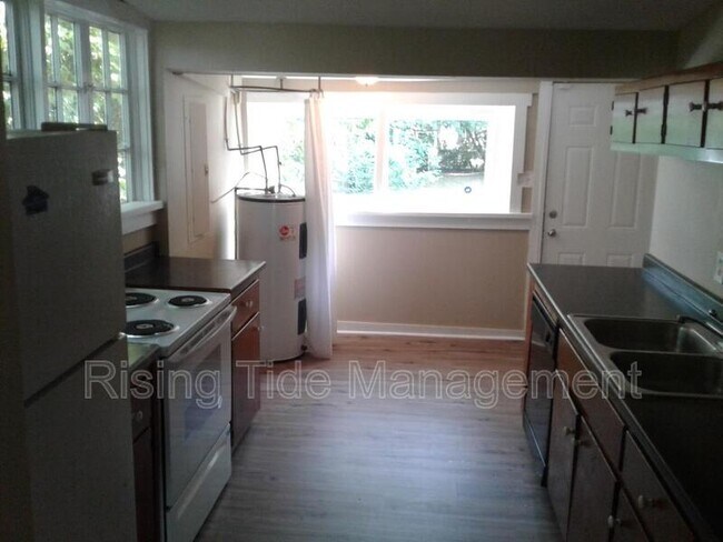 Photo - 200 85th St N