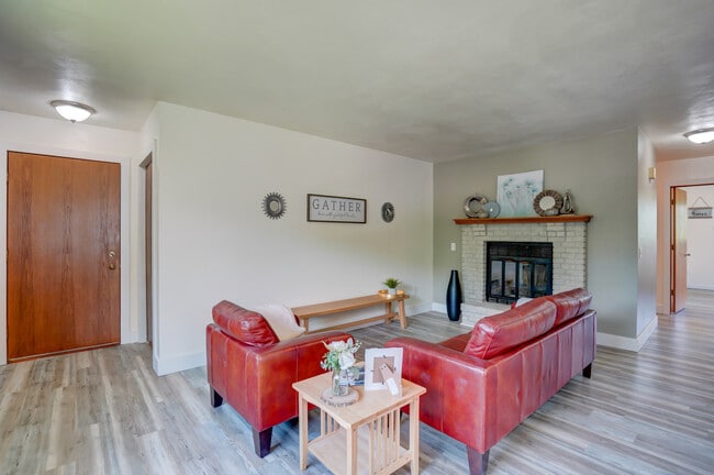 Photos are of mirror unit in the same building. Exact finishes may be different. - 42 Park Heights Court Unit #3