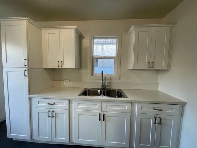 Photo - YUKON 13717-13719 Unidad 13719