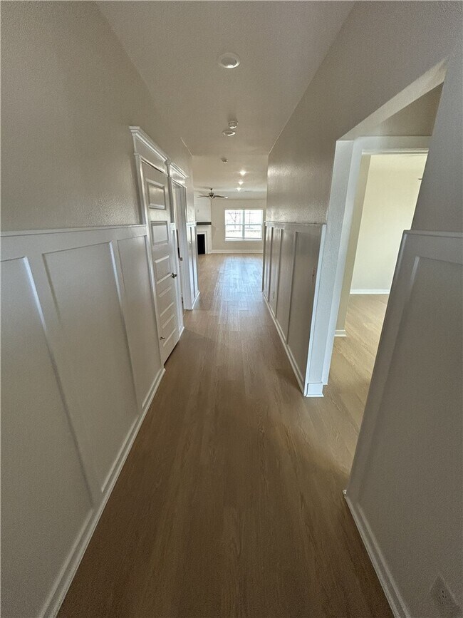 Photo - 510 Wagon Wheel Ave