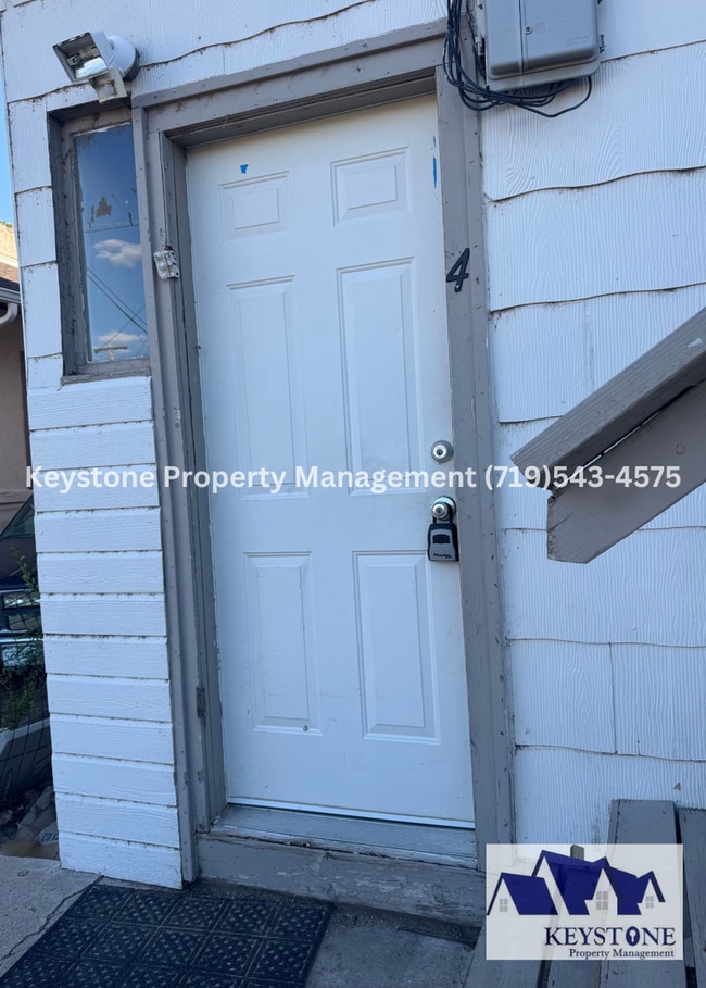 Photo - $400 Off Move In Special! Ground Level, One Bedroom Apartment - All Utilities Included! $800/$800 Unit #4