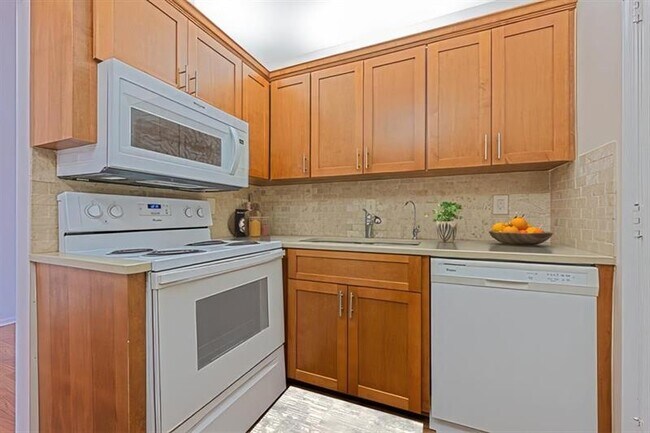 Photo - 2161 NE 68th St Unidad 312