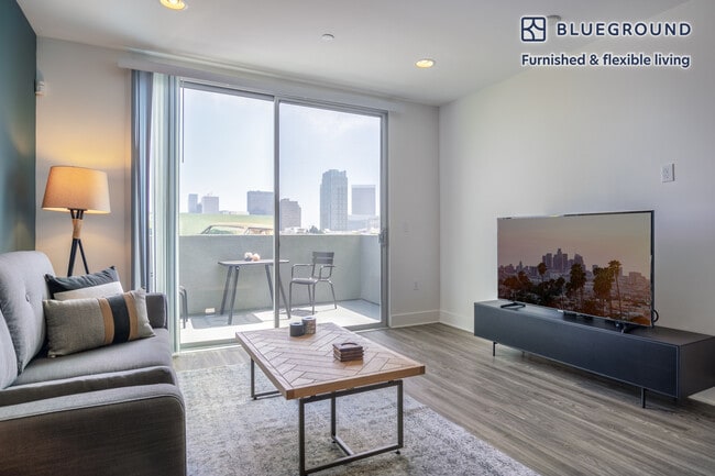 Photo - 10473 Santa Monica Blvd Unidad FL5-ID141