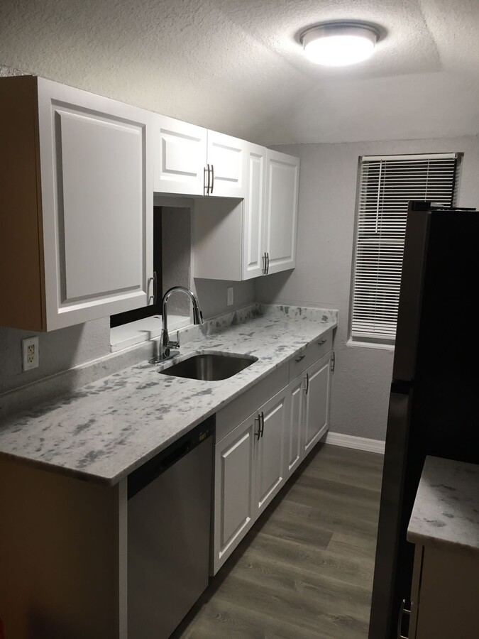 Second Street - Second Street Apartments