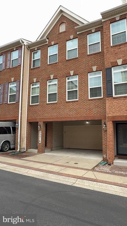 Building Photo - 23216 Scholl Manor Way