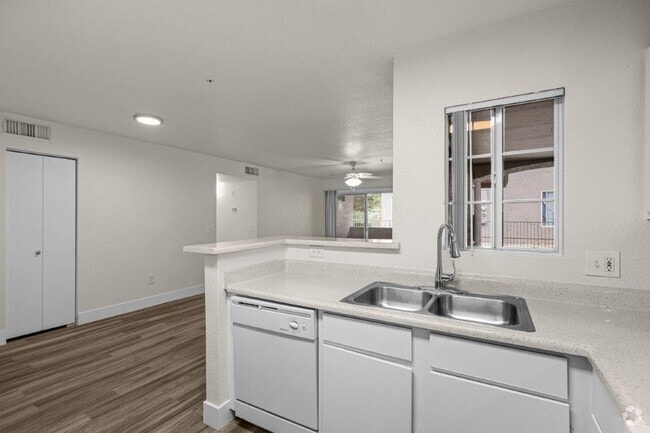 Building Photo - Table Rock Rental