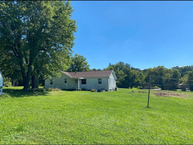 Building Photo - 717 Fairchance Rd