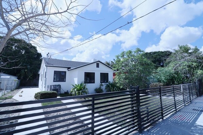 Photo - 3040 NW 13th Ave