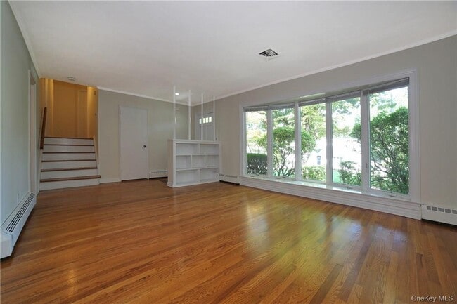 Photo - 7 Highview Dr