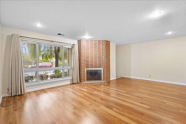 Photo - 3310 Fir Ave