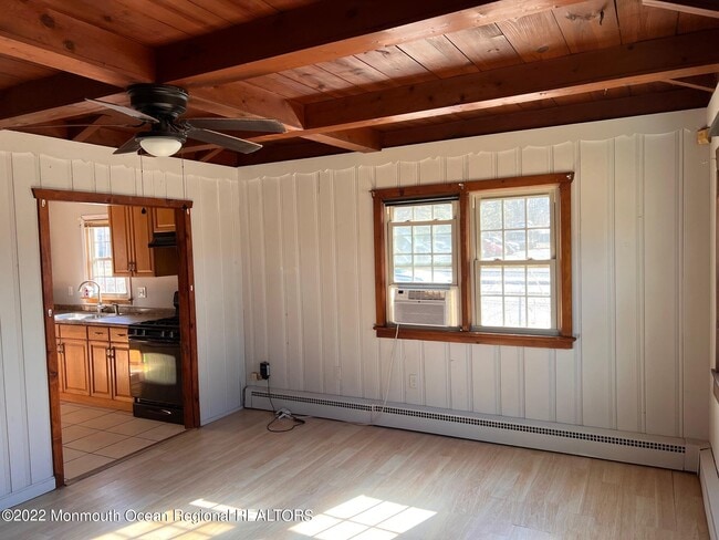 Photo - 511 Holly Village Ln