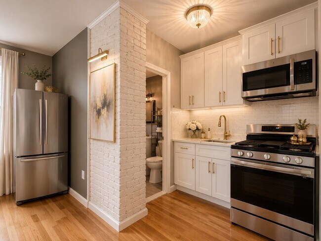 Photo - 305 Cator Ave