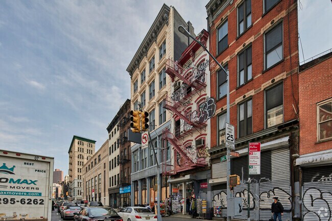 Photo - 304 Canal St