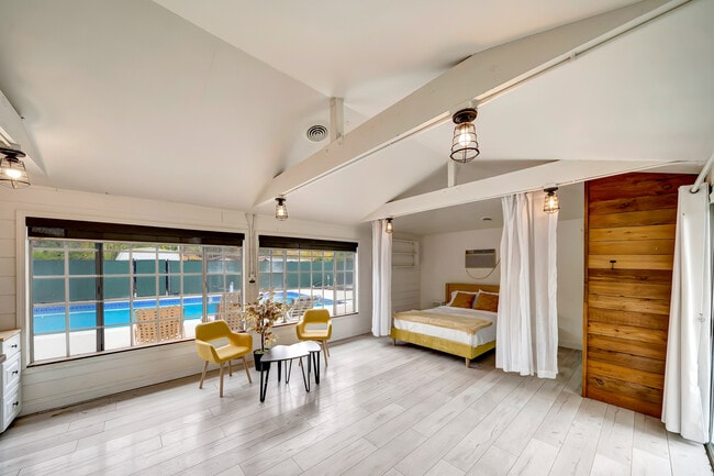 Photo - 23034 Califa St