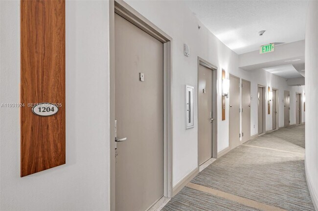 Photo - 1750 N Bayshore Dr Unit 1204