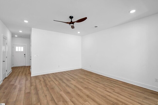Photo - 11 Shager Pl
