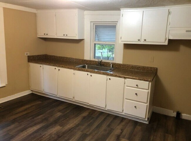 Photo - 541 N 13th St