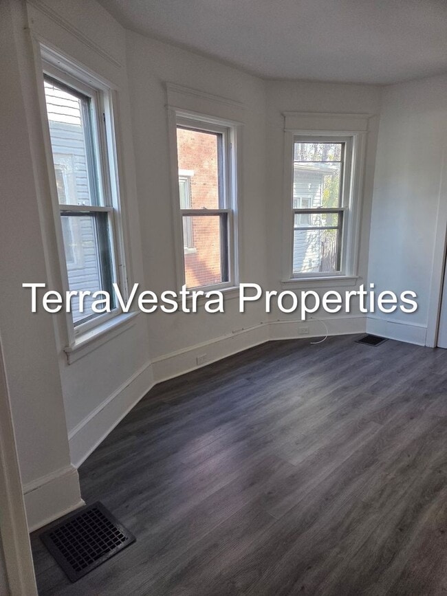 Photo - 28 W Madison Ave Unit 1F