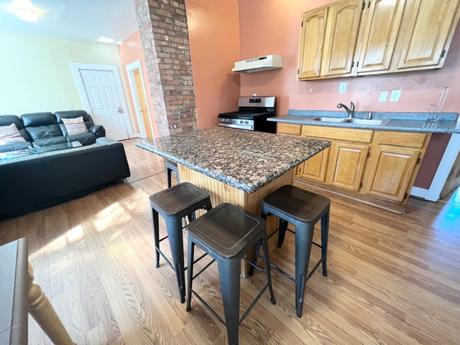 Photo - 206 California Ave Unit 206C-2R