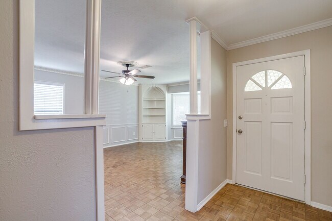 Photo - 1706 Larkspur Dr