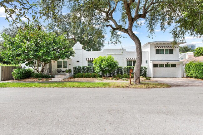 Photo - 615 SE 11th Ave