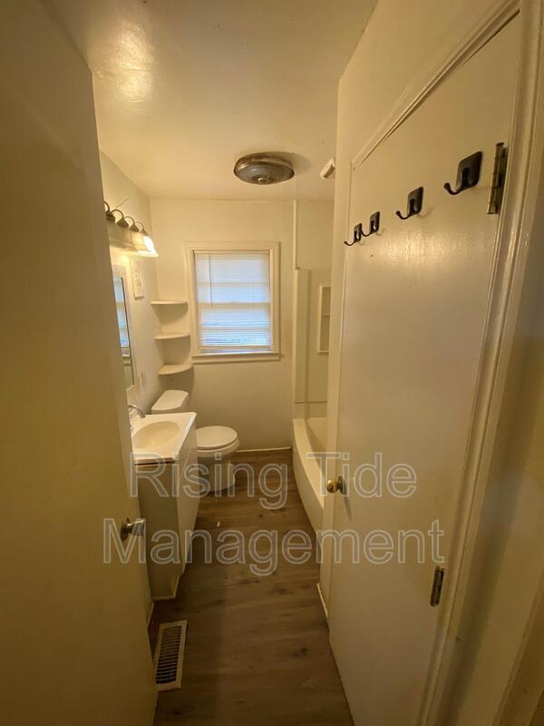 Photo - 939 Catherine St