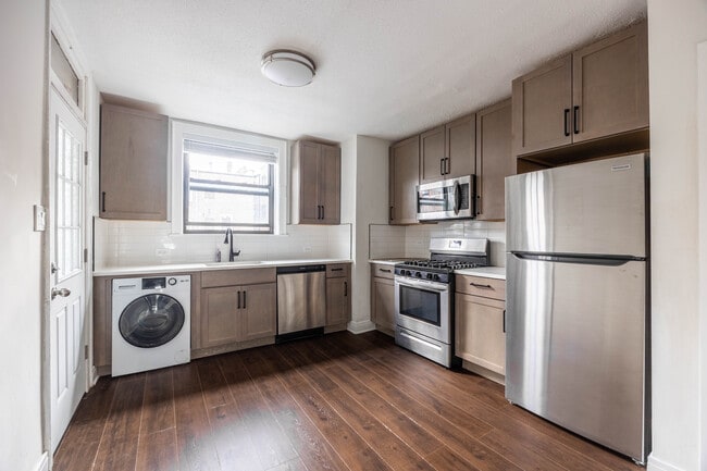 Building Photo - 5505 N Lincoln Ave Unit 2S