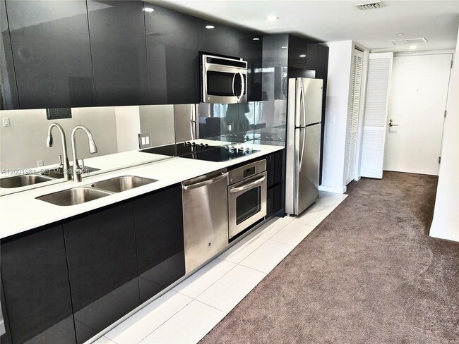 Photo - 31 SE 6th St Unit 1405