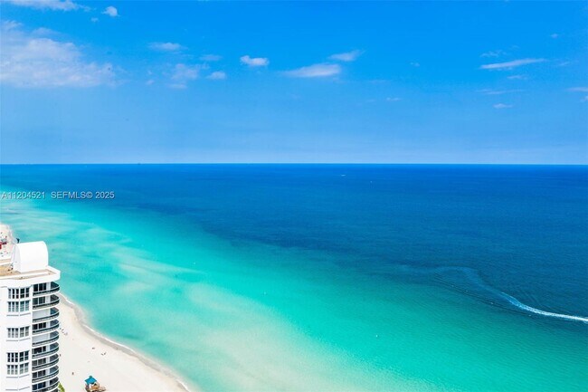 Building Photo - 16699 Collins Ave Unit 2704