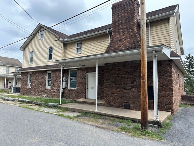 Building Photo - 502 2nd St Unit A Rental