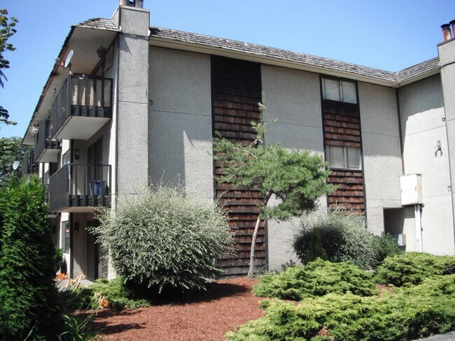 Photo - 2737 60 Ave SW - 2 bedrooms Unit 2737 60 Ave SW-2bd