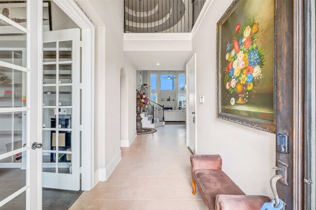 Photo - 2610 Orleans Way