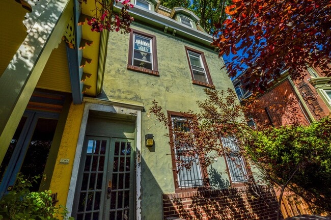 Building Photo - 4419 Osage Ave Unit #1F Rental