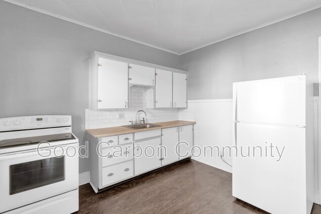 Photo - 331 Schenck St Unit 1